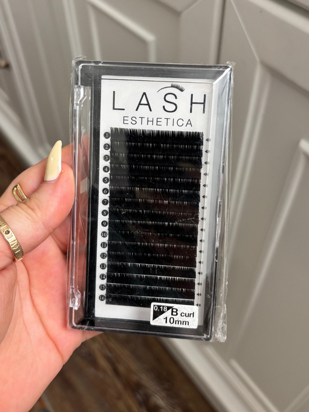Lash Esthetica Professional Eyelash Extensions .18 B 10mm (NEW, SEALED)